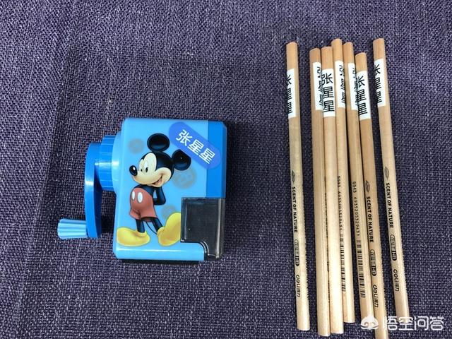 幼儿园里儿童的姓名标签是怎么做的水杯上的姓名标签怎么打(幼儿园姓名标签打印模板)