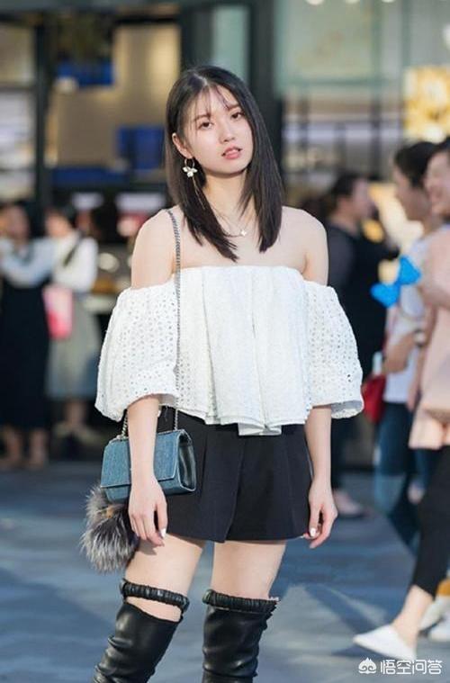 一字领的衣服怎么穿才不会显肩宽