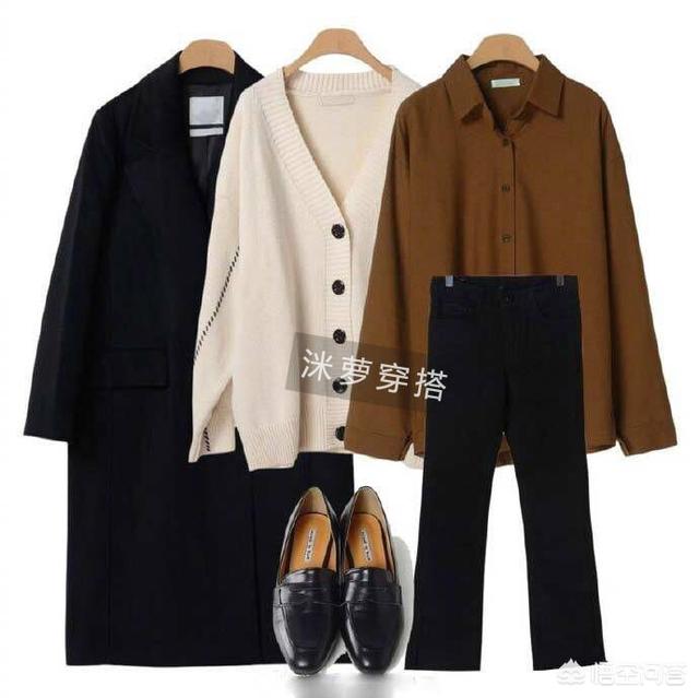 对女生来说,黑色长款风衣怎么搭配才好看