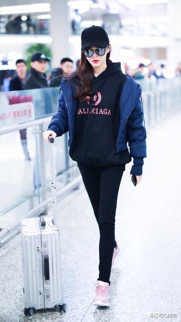 卫衣可以外穿,又可以内穿,如何搭配可以让它保暖又时尚