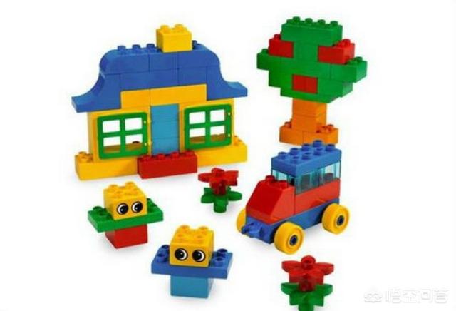 怎样培养孩子搭积木的兴趣启蒙呢