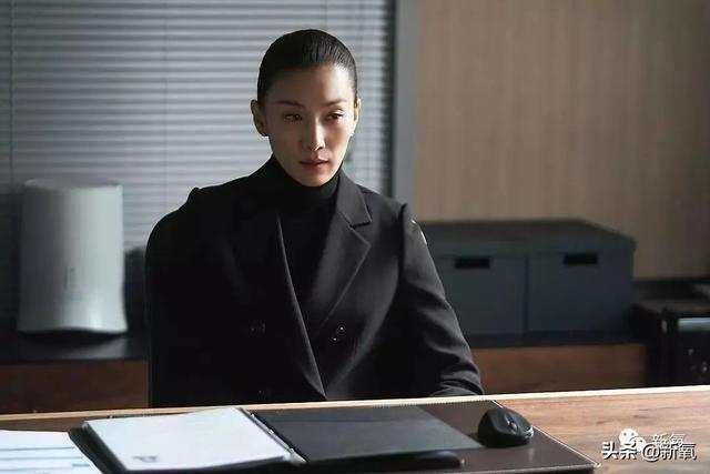 关晓彤和张嘉倪侧颜对决，被摁在地上摩擦啊…(欧阳娜娜侧颜)