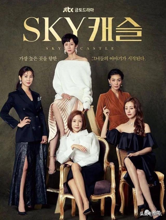 关晓彤和张嘉倪侧颜对决，被摁在地上摩擦啊…(欧阳娜娜侧颜)