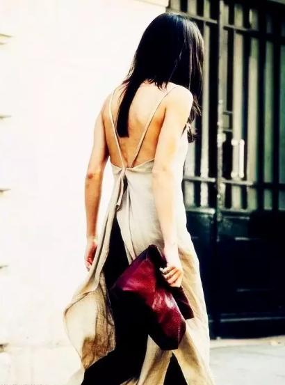 当裙子遇上裤子,这样的搭配出彩在哪里