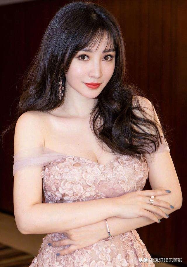 舒淇的婚纱只要3500块，和其他女明星的婚纱相比是否过于寒酸