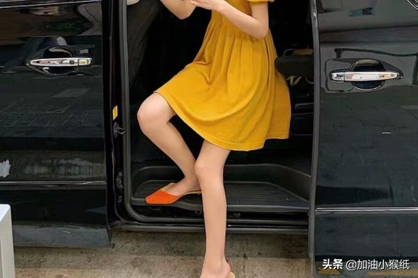 黄色裙子搭配什么鞋子比较好看