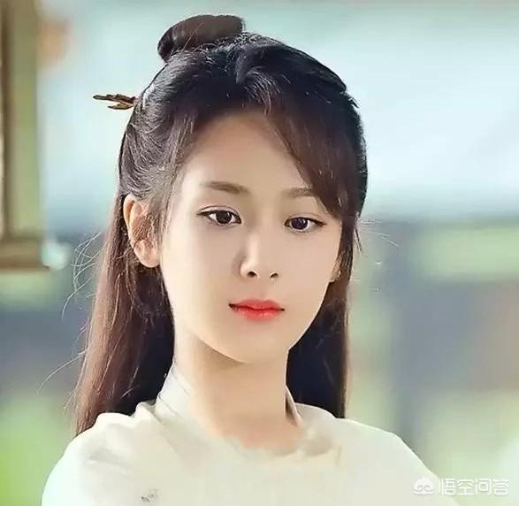 挽回中的偶遇:你还在怀念你的初恋吗?如果你俩在街上偶遇会咋办?