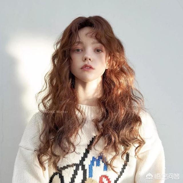 冬天想换个发型,什么发型最美(什么头型适合什么发型)