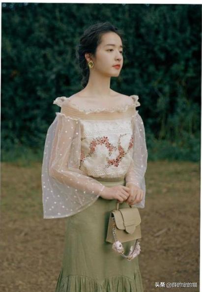 给你四百元,你如何搭配出一套简易的学生适用的穿搭系列